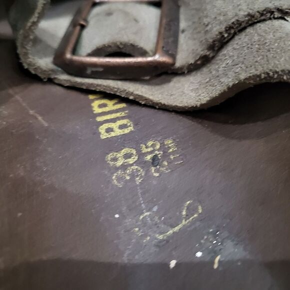 Birkenstock Arizona Taupe Suede Leather Buckle Sandals Sz L7 M6 - Picture 9 of 14